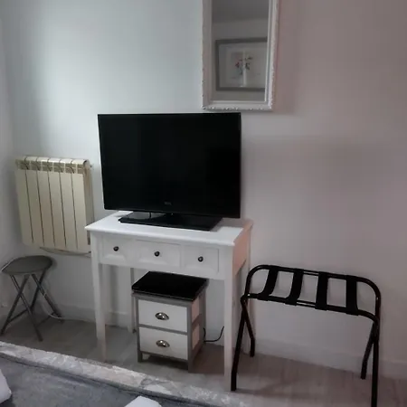 Les Palmiers לינה וארוחת בוקר